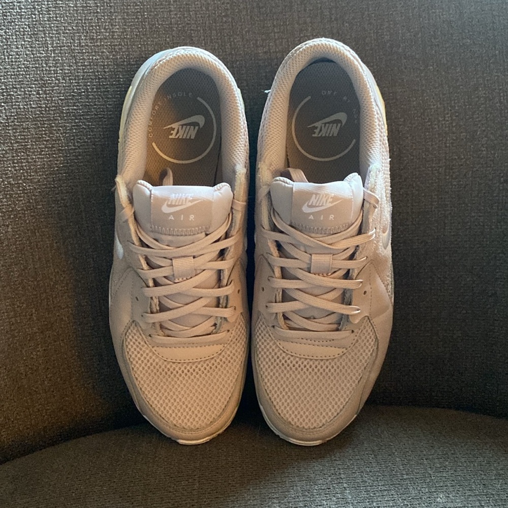 Nike AirMax- Dusty Pink color- Size 8- Like NEW - Picture 2 of 5